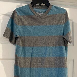 Urban Pipeline Short Sleeve V-Neck T-Shirt